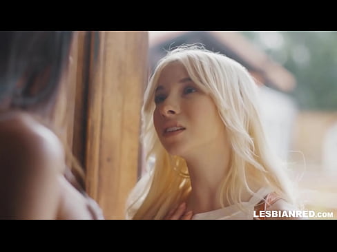 ❤️ Dívka se po několika měsících vrátí domů a skončí u lízání kundy své nevlastní matky Porno vk u nás cs.fuxporn-com.ru ☑